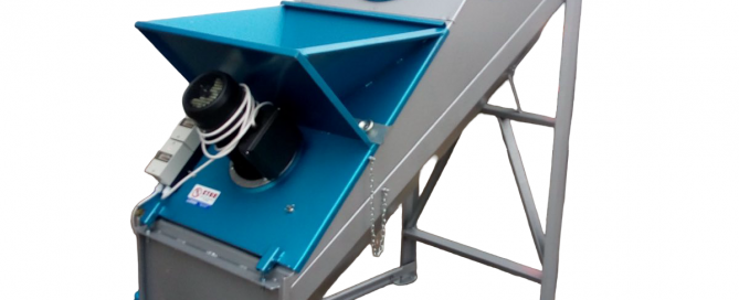 Kosa mešaona stočne hrane sa minom